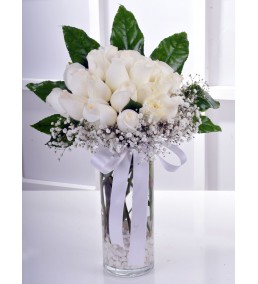 Silindir Vazoda 20 Beyaz Gül